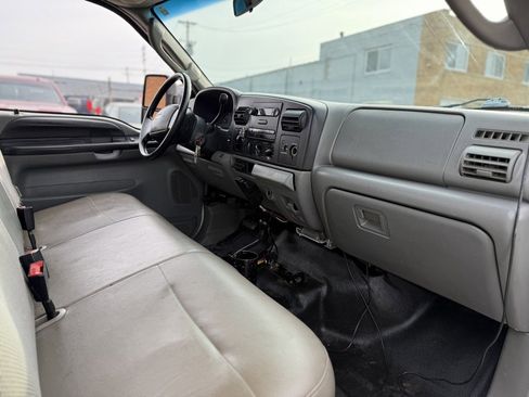 Used 2005 Ford F250 XL image 23