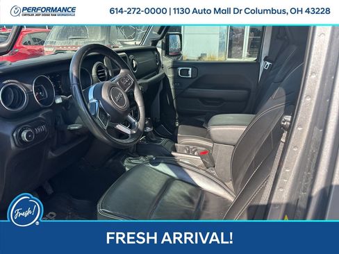 Used 2018 Jeep Wrangler Unlimited Sahara w/ Cold Weather Group image 14