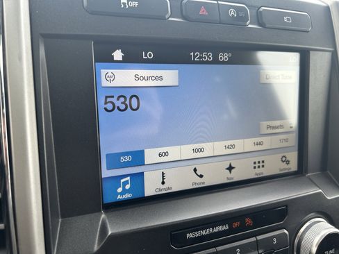 Used 2017 Ford F150 Lariat w/ Equipment Group 502A Luxury AWD/4WD image 30