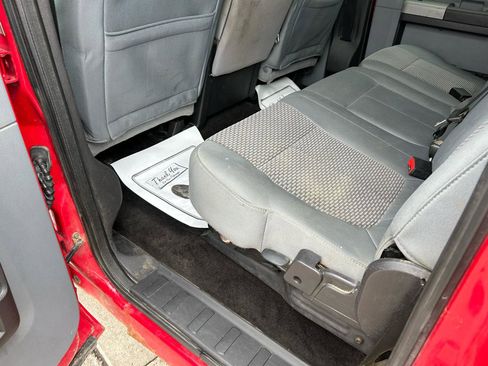 Used 2015 Ford F250 XLT w/ XLT Interior Package image 9