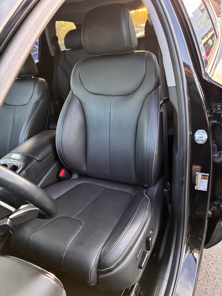 Certified 2023 Hyundai Santa Fe Limited AWD/4WD image 20