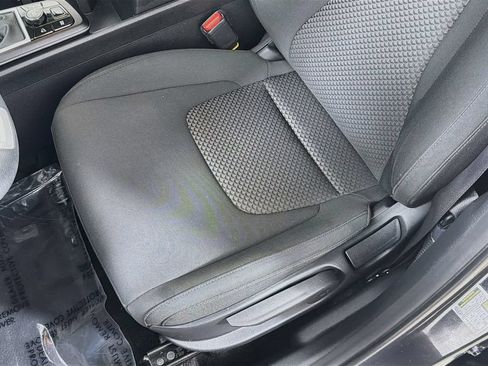Used 2024 Kia Sportage LX FWD image 18