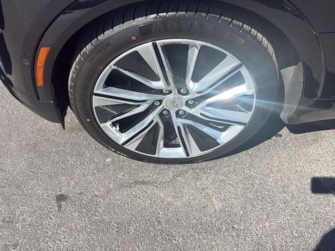 Used 2024 Cadillac Lyriq Luxury RWD image 9