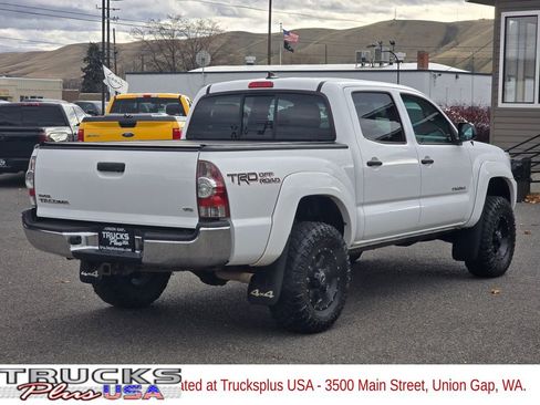 Used 2015 Toyota Tacoma TRD Pro image 5