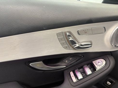 Used 2021 Mercedes-Benz GLC 300 w/ Premium Package image 12