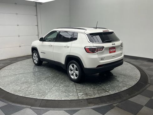 Used 2019 Jeep Compass Latitude w/ Cold Weather Group image 2