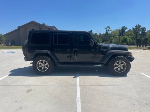 Used 2021 Jeep Wrangler Unlimited Sport AWD/4WD image 3