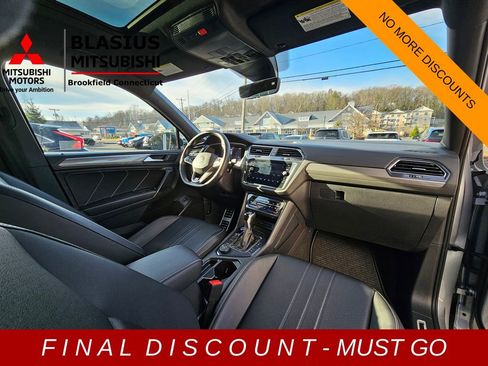 Used 2022 Volkswagen Tiguan SE R-Line image 17