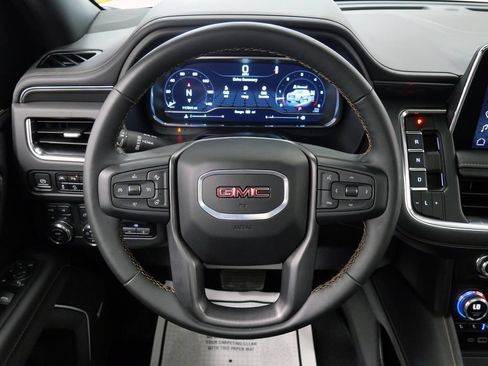 Used 2024 GMC Yukon XL AT4 w/ AT4 Premium Plus Package AWD/4WD image 23