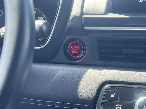 Used 2025 Honda Pilot Touring image 28
