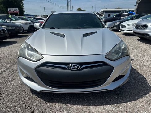 Used 2014 Hyundai Genesis 2.0T RWD image 2