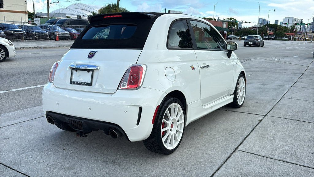 Used 2015 FIAT 500 Abarth w/ Comfort/Convenience Group FWD image 13