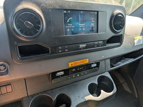 Used 2021 Mercedes-Benz Sprinter 2500 w/ Acoustic Package image 38