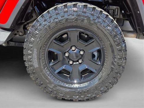 Used 2022 Jeep Gladiator Overland w/ Trailer Tow Package image 23