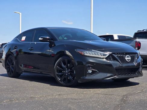 Used 2023 Nissan Maxima SR w/ Sport Mat Group FWD image 2
