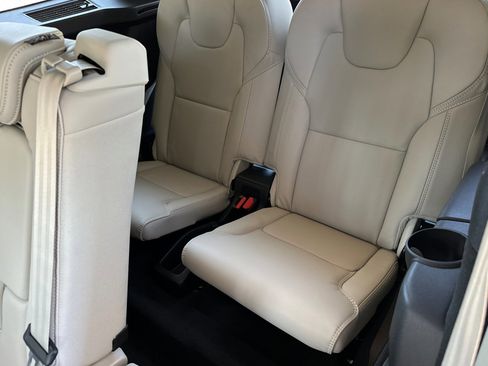 New 2026 Volvo XC90 B6 Ultra image 13