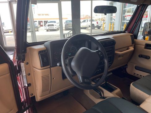 Used 2002 Jeep Wrangler Sahara image 11