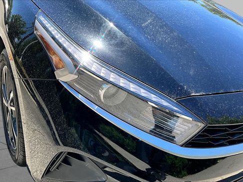 Used 2024 Kia Forte LXS FWD image 28