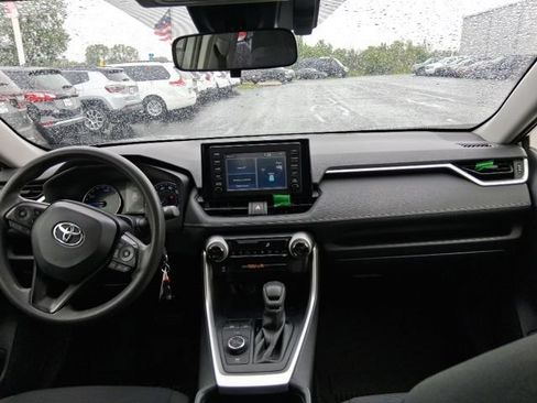 Used 2019 Toyota RAV4 LE w/ Carpet Mat Package AWD/4WD image 14