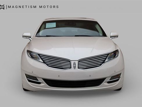 Used 2014 Lincoln MKZ w/ Equipment Group 102A Reserve image 5