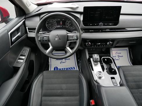 Used 2025 Mitsubishi Outlander SE AWD/4WD image 9