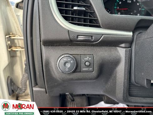 Used 2014 Chevrolet Traverse LT image 18