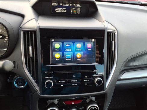 Used 2023 Subaru Forester Premium image 18