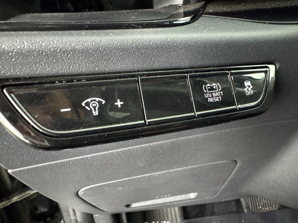 Used 2025 Kia Niro LX FWD image 49