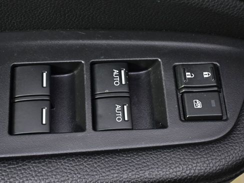 Used 2017 Honda Pilot Elite image 25