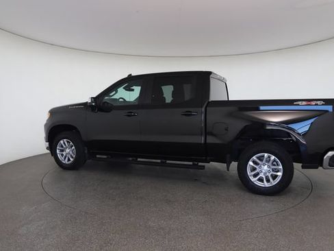 Used 2023 Chevrolet Silverado 1500 LT AWD/4WD image 9