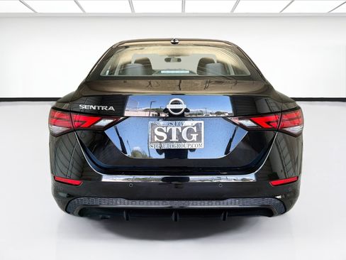 Used 2025 Nissan Sentra SV FWD image 5