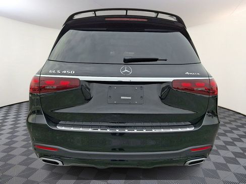Used 2026 Mercedes-Benz GLS 450 4MATIC image 4