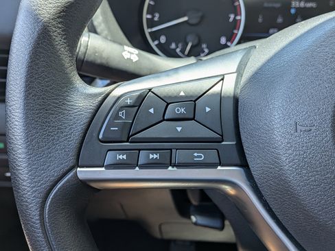 Used 2024 Nissan Sentra SV FWD image 24