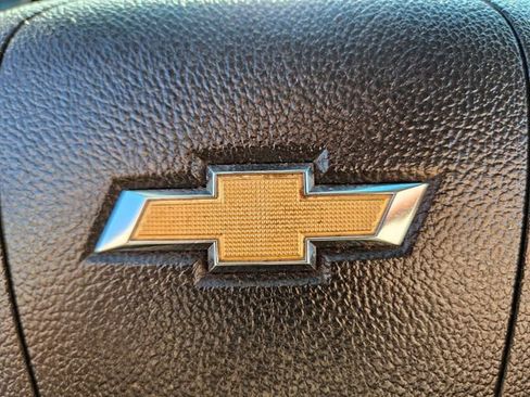 Used 2019 Chevrolet Trax LT w/ LT Convenience Package image 28