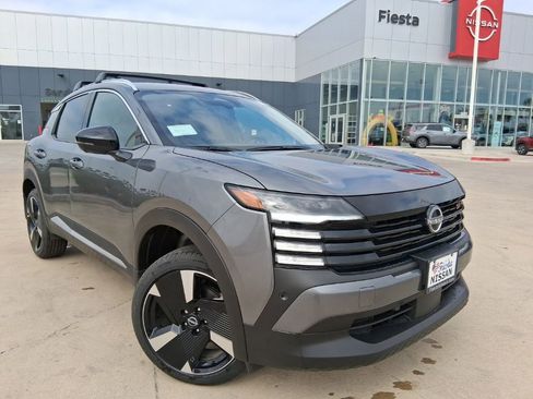 New 2026 Nissan Kicks SR w/ Cold Weather Package image 1