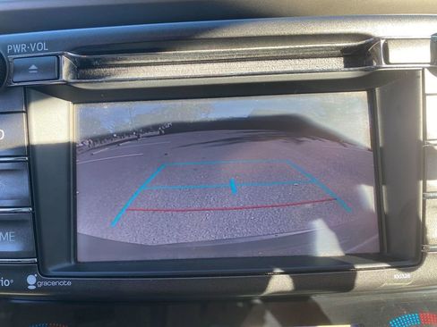 Used 2015 Toyota RAV4 XLE image 21