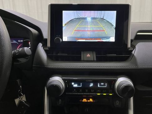 Certified 2024 Toyota RAV4 LE AWD/4WD image 18