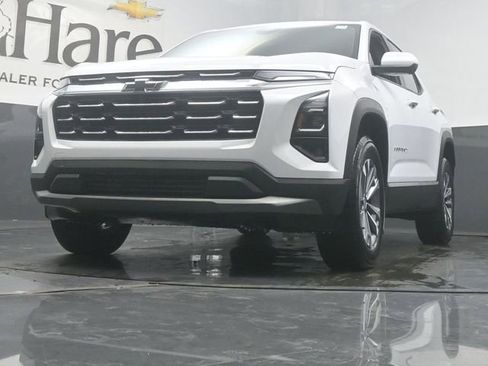 New 2026 Chevrolet Equinox LT w/ Safety and Technology Package FWD image 34