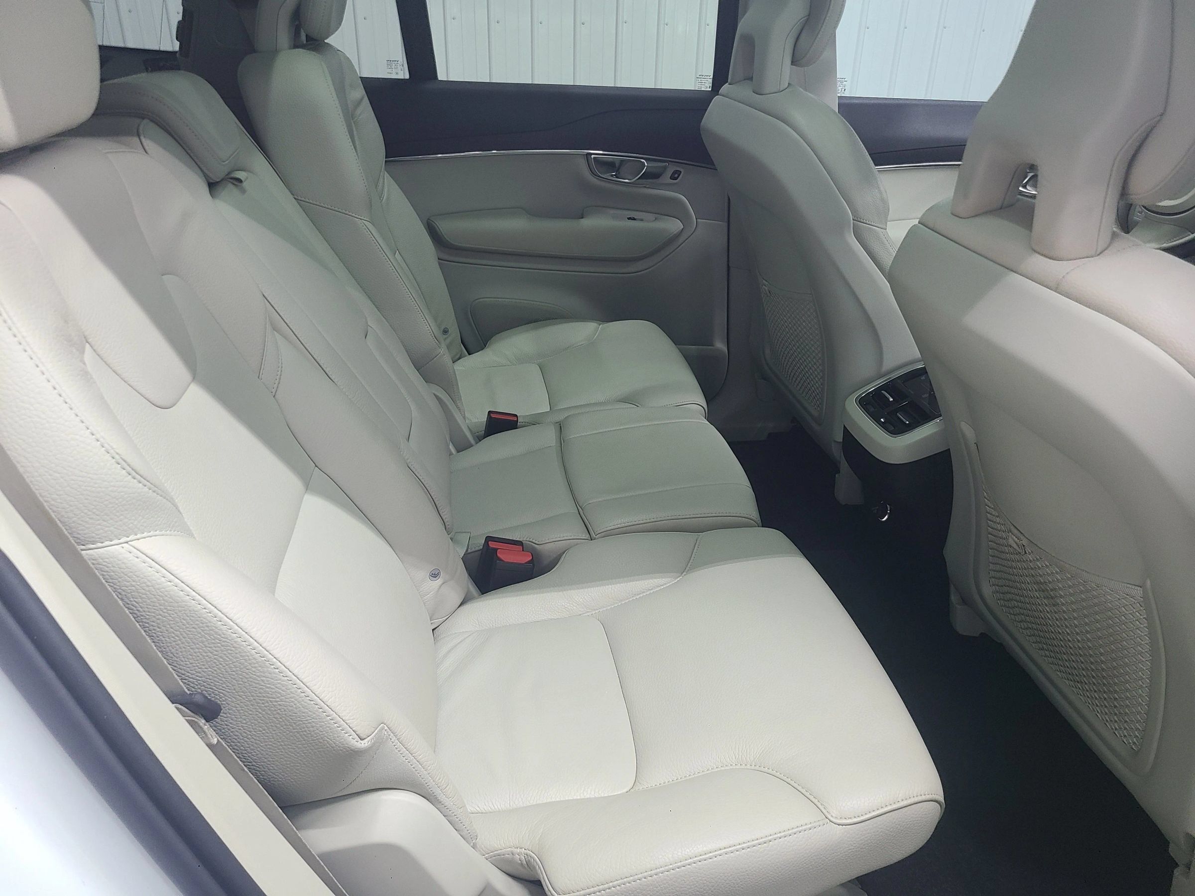Used 2020 Volvo XC90 T6 Momentum AWD/4WD image 36
