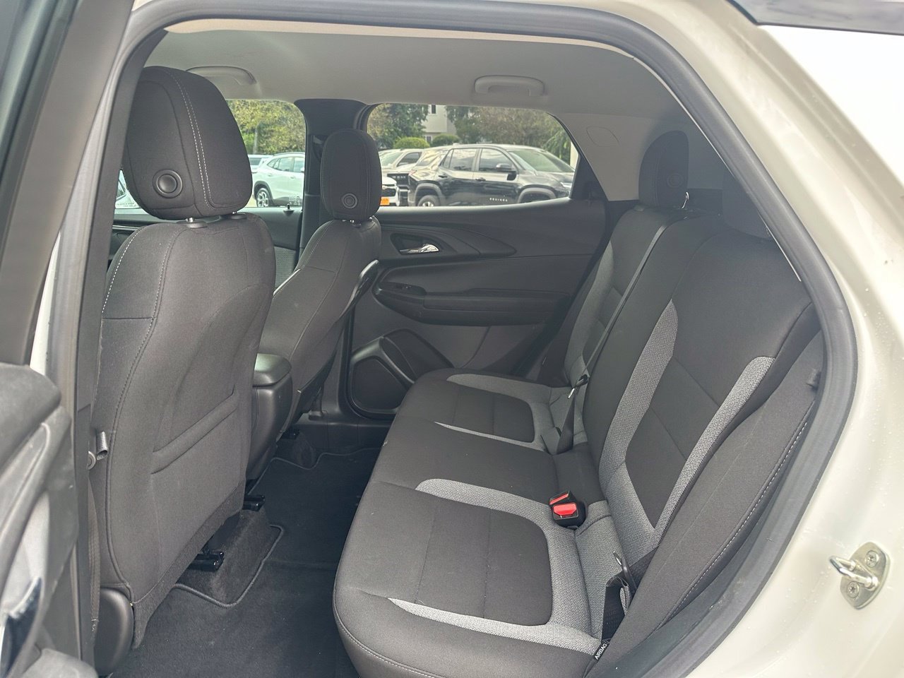 Used 2023 Chevrolet TrailBlazer LT FWD image 23
