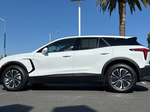 Used 2026 Chevrolet Blazer EV LT FWD image 8