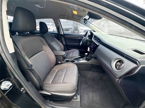 Used 2017 Toyota Corolla LE image 26