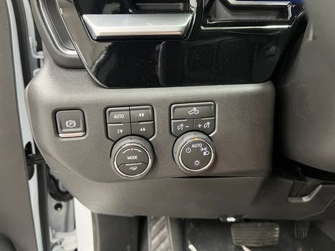 New 2026 Chevrolet Silverado 1500 LT AWD/4WD image 13