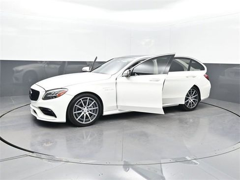 Used 2020 Mercedes-Benz C 63 AMG Sedan image 32