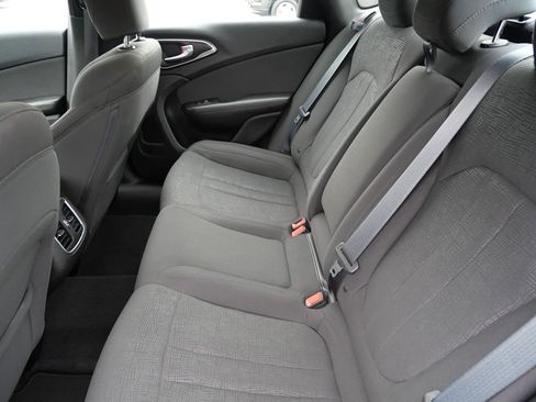 Used 2016 Chrysler 200 Limited w/ Convenience Group FWD image 23