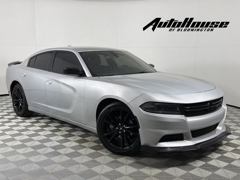 Used 2023 Dodge Charger SXT image 1