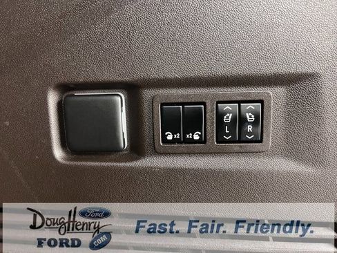 Used 2022 GMC Yukon SLT w/ SLT Premium Package image 36