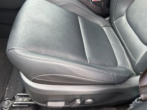 Certified 2024 Kia Seltos SX w/ SX Sunroof Package AWD/4WD image 19
