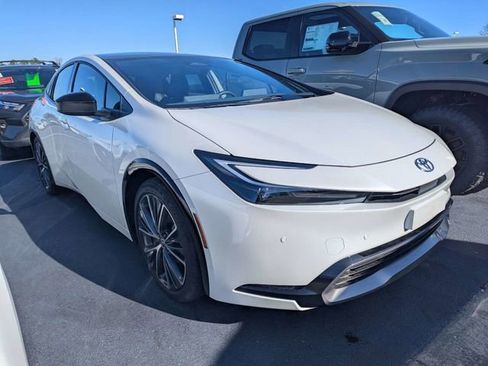 Used 2025 Toyota Prius Limited image 2