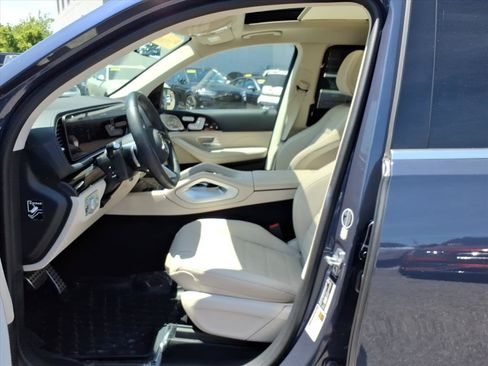 Certified 2024 Mercedes-Benz GLS 450 4MATIC image 11